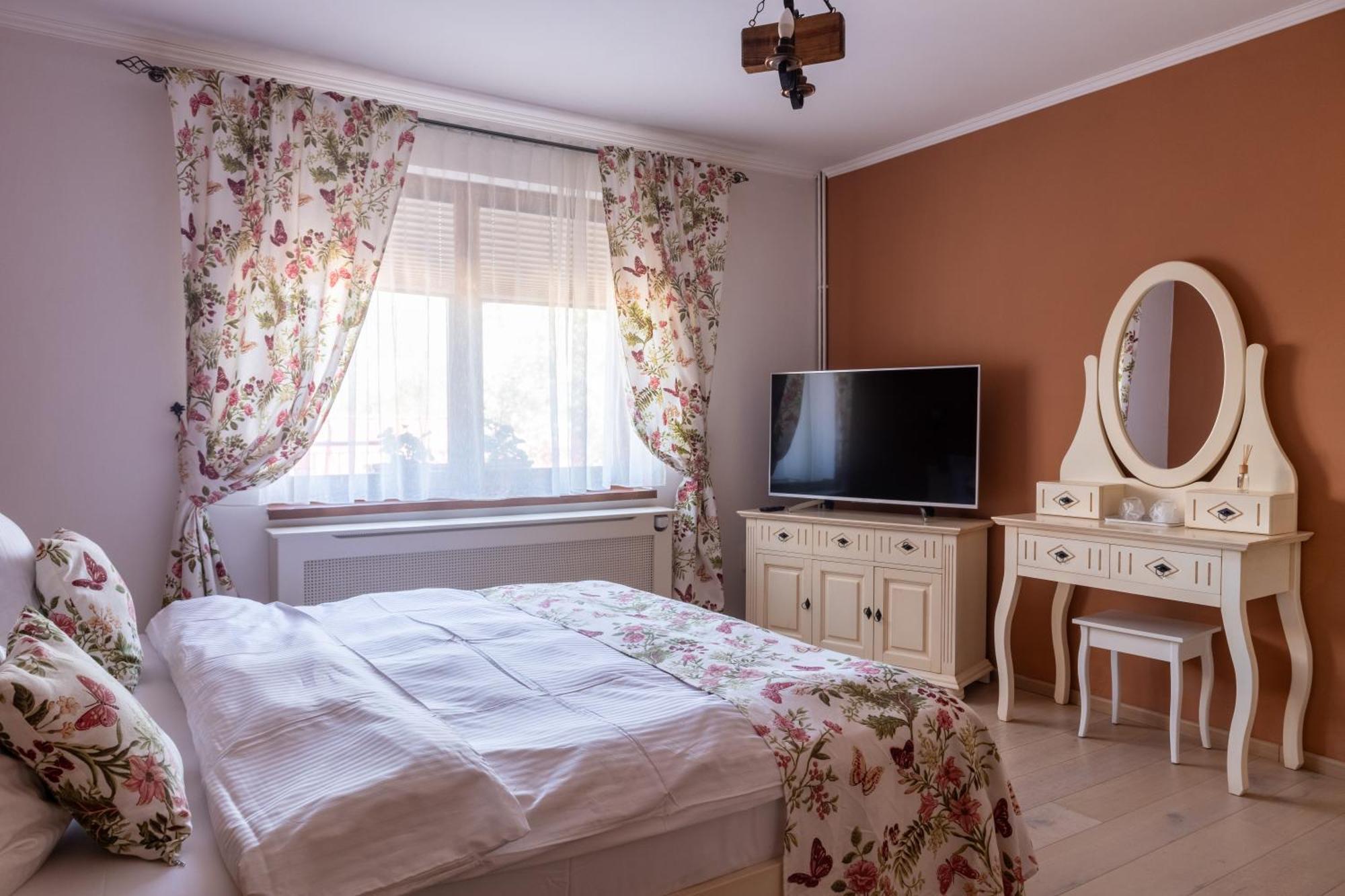מלון Vila Crisalia Sibiel -Sibiu (Adults Only) מראה חיצוני תמונה