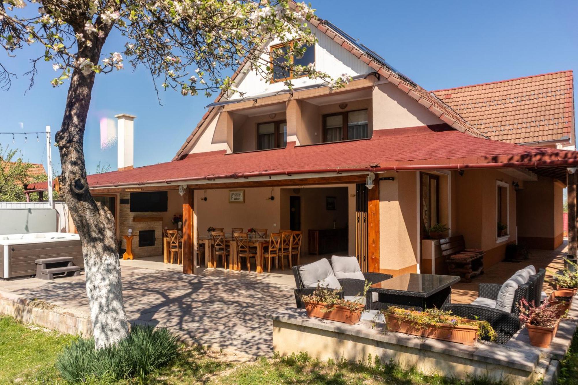 מלון Vila Crisalia Sibiel -Sibiu (Adults Only) מראה חיצוני תמונה